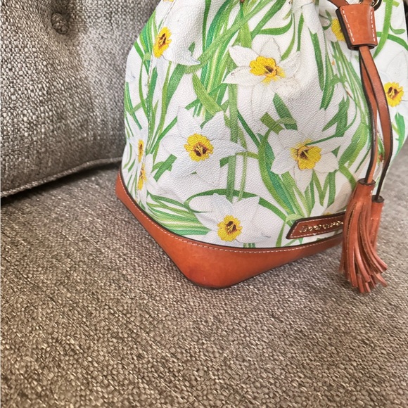 EUC DOONEY AND BOURKE DAFFODIL
LEATHER HANDBAG - Picture 3 of 9